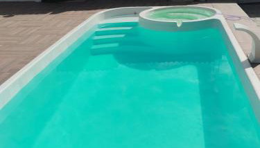 Suite com piscina S Pedro da Aldeia - Foto 3