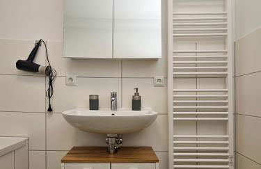 Schöne Ferienwohnung 80m2, 3 Schlafzimmer, 2 Bäder, Zentrumnah, 3OG - Photo 18