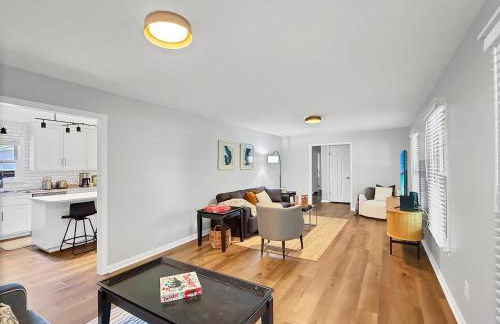 3 Bedrooms 8 Guests Modern Ranch Retreat on Half Acre - Foto 2