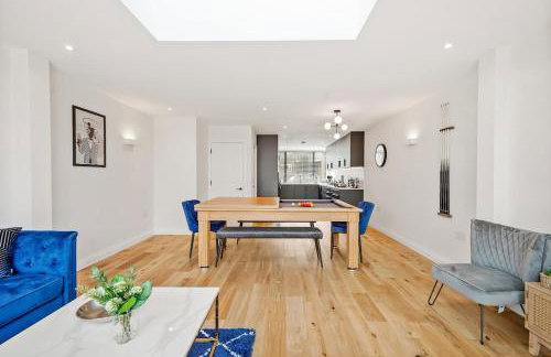 Deluxe 5 Bed House in London - Pool Table - Foto 5