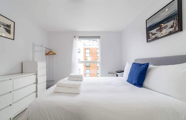 Riverside Retreat Modern Flat in Brentford - Foto 1