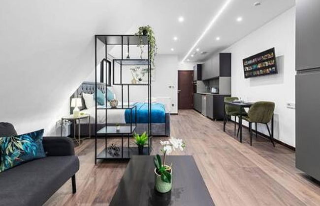 Luxury Spacious 2 Person Suite in North London - Foto 8