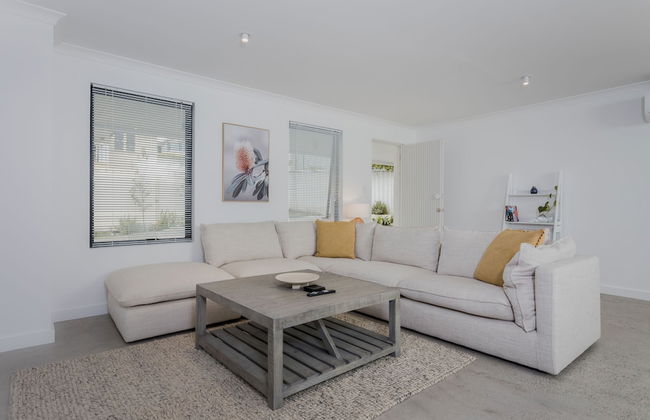 Coastal Cottage by the BnB Collection - Photo 7