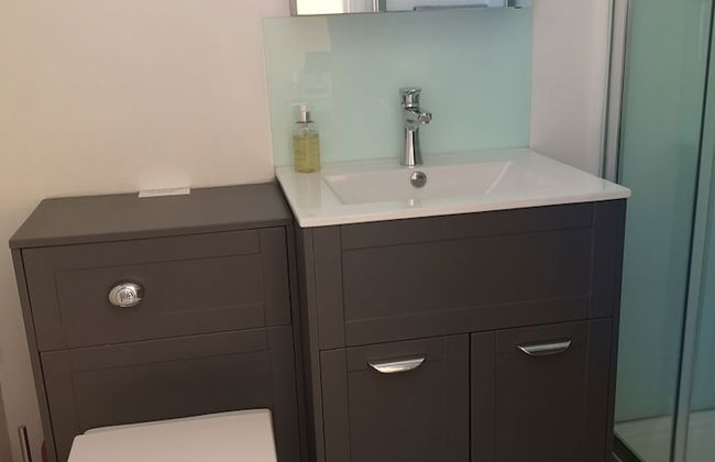 Charming 1-bedroom Apartment Near South Downs - Foto 15