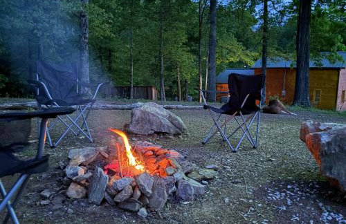 Newly Listed-Private 25-Acre Escape Near Red River Gorge - Foto 110