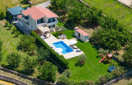 VILLA ROKO with 4 bedrooms, 32sqm heated pool - Photo 6