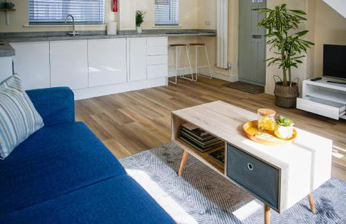 Walking distance to hospital and town with free off-road parking - Foto 5