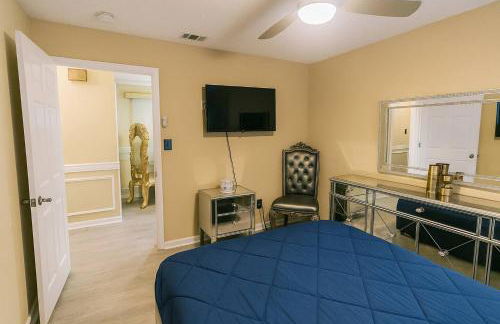 Spacious Backyard • Alfresco Dining • Pet Friendly - Foto 50