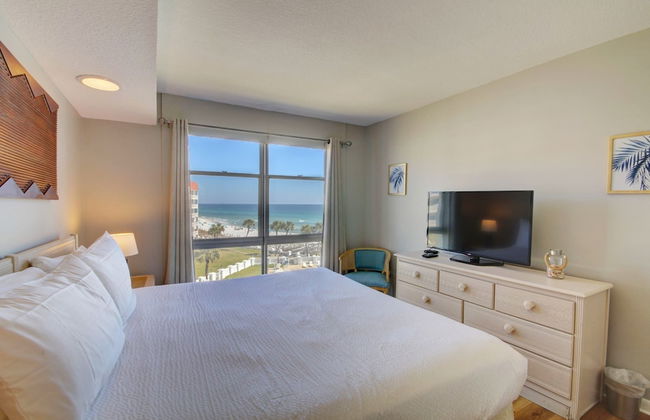 454 El Matador 1 Bedroom Condo by RedAwning - Photo 2