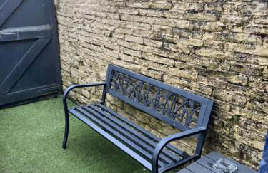 Dane Guest House Free Parking Fast WiFi Modern Living - Foto 18