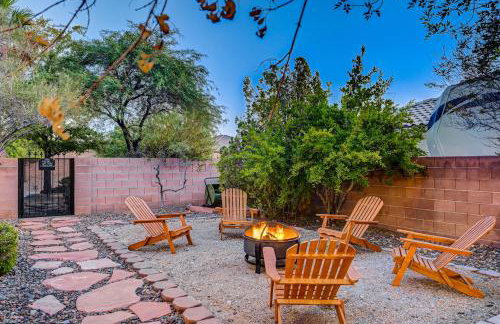 Luxury 6 BR Home Large Pool & Spa with Grassy Yard - Photo 44