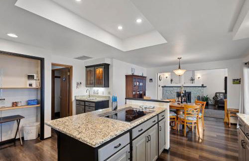 Mt. Baker View Harbor King Bed Fire Pit - Foto 77