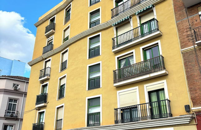 Skysea Malaga Centro frente al Rio - Photo 1