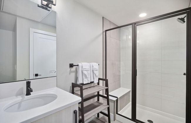 Swanky Townhome Near Old Town, Breweries and River - Foto 15