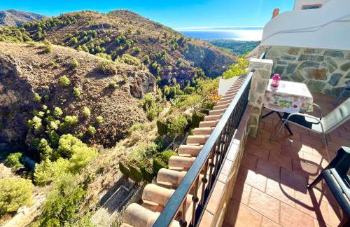 Apartamentos Axarquia , Frigiliana, terraza privada con vistas a la montaña rio y al mar - Photo 75