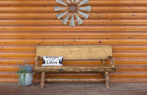 Chester Currents by KABINO Riverfront on Henrys Fork Air Conditioning Boat Launch Foosball Pool Table Huge Yard Garage WIFI - Foto 48