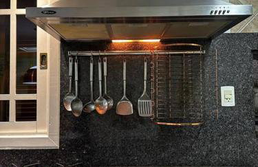 apartamento em bairro nobre suíte com ar condicionado e banheira com hidromassagem - Foto 25