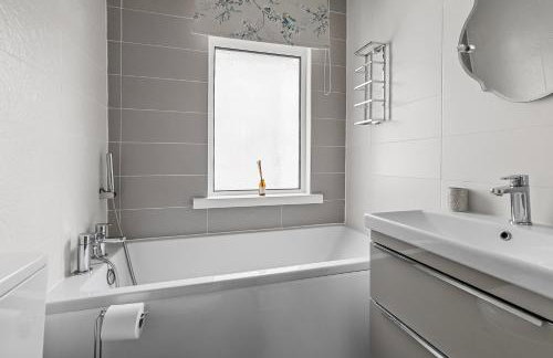 Sleeps 7 Large 4 Bed Town House for Contractors & Families & Friends in Great Central Location - Foto 56