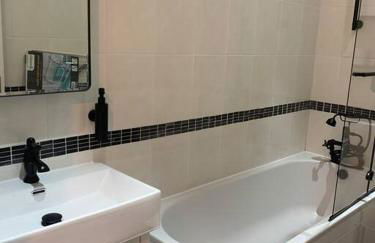 Cosy one bed flat free parking - Foto 11