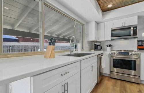 Stylish Retreat, Large Pool! Pet & Family Friendly - Foto 6