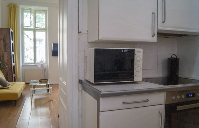 Vibrant Apartment Near Downtown - Foto 12