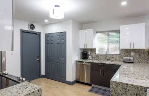 Casa Madeira @ the heart of Miami Design District - Foto 12