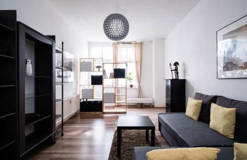 Comfortable 2-room apartment for rest & work P-Berg - Photo 1