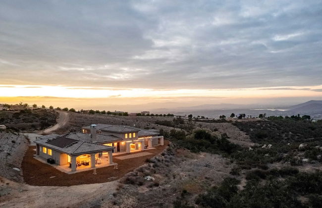 Malbec by Avantstay Incredible Estate w/ Panoramic Views & Bocce Ball Court! - Photo 46