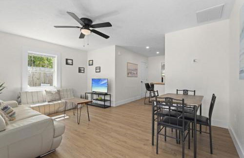 Cozy Near AMI Patio BBQ TV - Foto 10