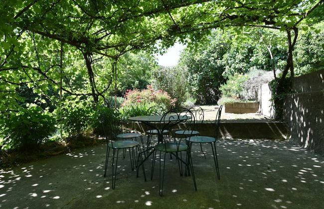 Lovely House With Grass Garden, Shared Swimmingpool, Next to the River Ardeche - Foto 45
