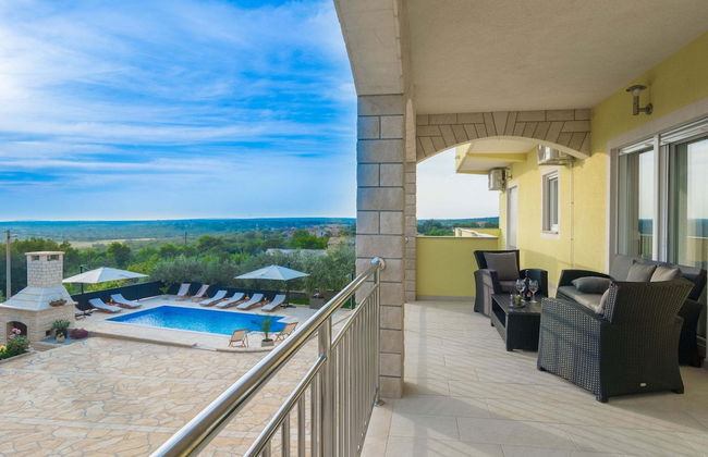 Beautiful Villa in Lisicic With Private Pool - Foto 39