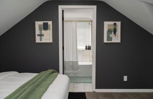 Luxury 5BR Cincinnati, Sleeps 12, Crib, Home Gym, Fenced Backyard - Foto 53