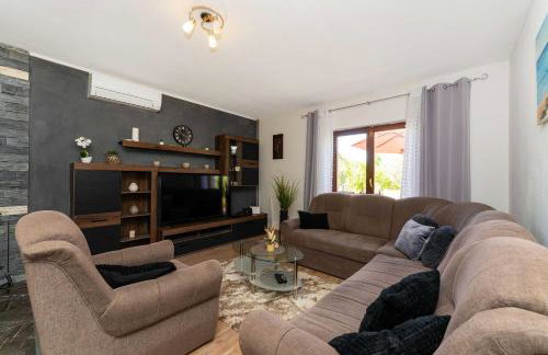 MY DALMATIA - Holiday home Olive Garden with private swimming pool - Photo 25