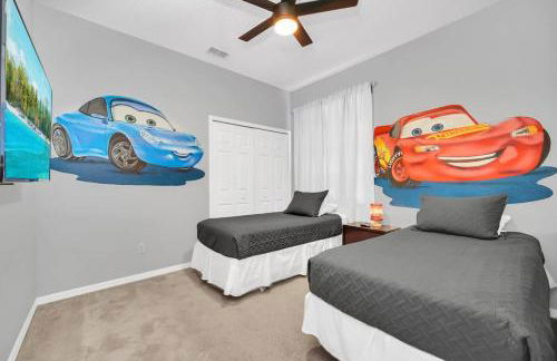 New 5 bedroom Disney Sanctuary - Photo 33
