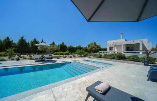 Nostra Terra Villa, 2-acre Secluded Nature Escape with Heated Pool, By ThinkVilla - Photo 20