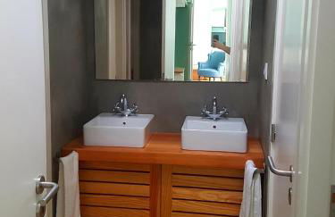 Conde Surf Camp - junto ao mar - entire pvt house - Foto 9