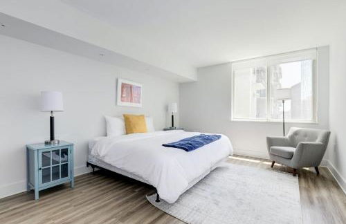 2BR Urban Oasis DC Access with Lux Comforts - Foto 46