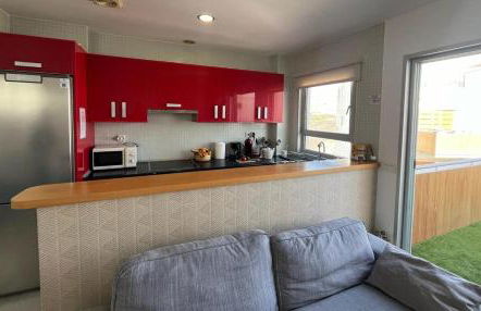 Stunning Chic Penthouse retreat in front of the beach - Foto 40