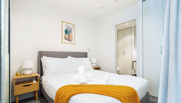 Sleek central stay with balcony by Zodiak Stays - Foto 2, Habitación