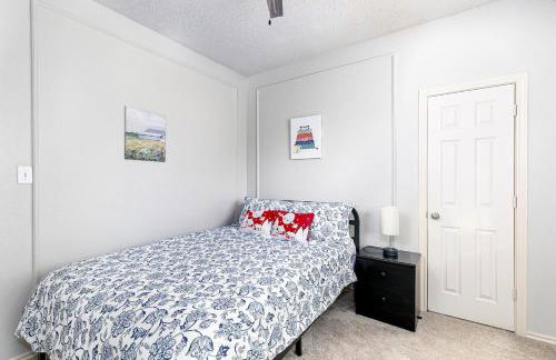 Modern Elegance Prime Location in Carrollton - Foto 12