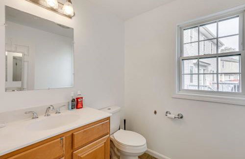 3 Mi to Dtwn Worcester! Spacious 2-Story Townhome! - Foto 27