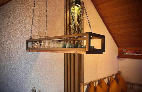 Stay by Home Deluxe Apartment WiFi-PS4-TV-Loft-Bath-Kitchen - Foto 34