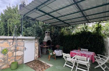 Whole house Ariela, 20m to the beach, has a barbecue, 2 terraces - Foto 1