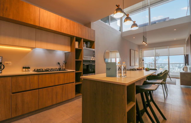 Elegant 3BR Duplex With Balcony in Miraflores - Photo 1