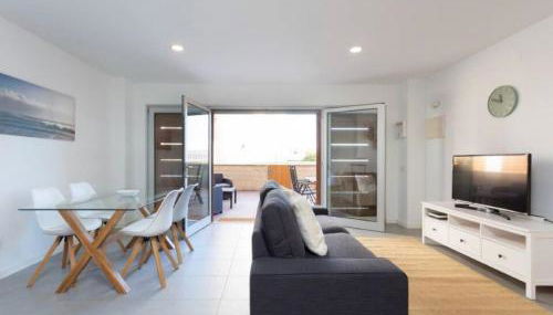 Modern seafront flat with a private garage - Foto 3