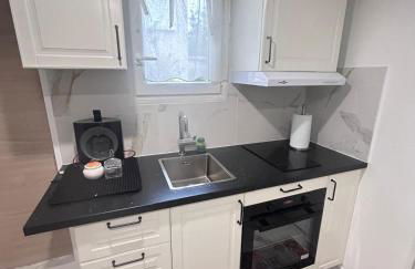 Charmant studio neuf et meublé - Foto 14