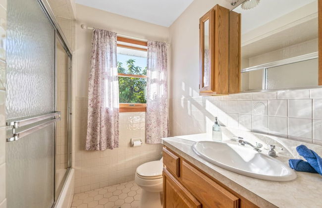 HV Spacious Retreat w Pool No Cleaning Fee - Foto 10