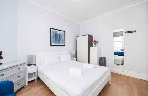 Charing Cross Road One Bedroom - Photo 20