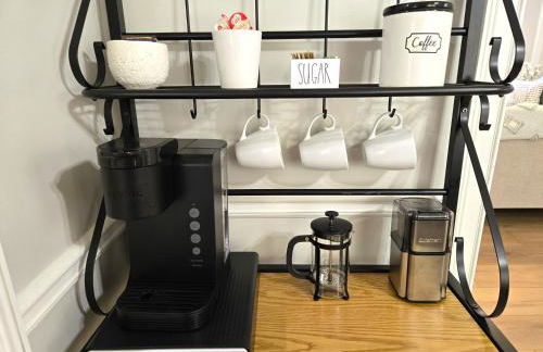 Cozy 5BR Family Retreat Firepit Games Patio - Foto 16