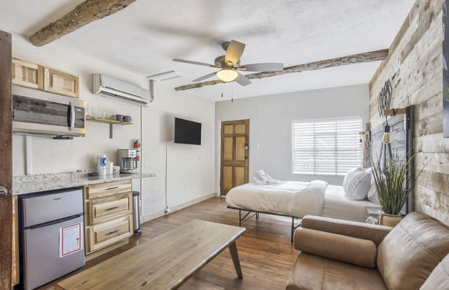 1BD Mnt View Suitehikingdogs Welcome! - Photo 2